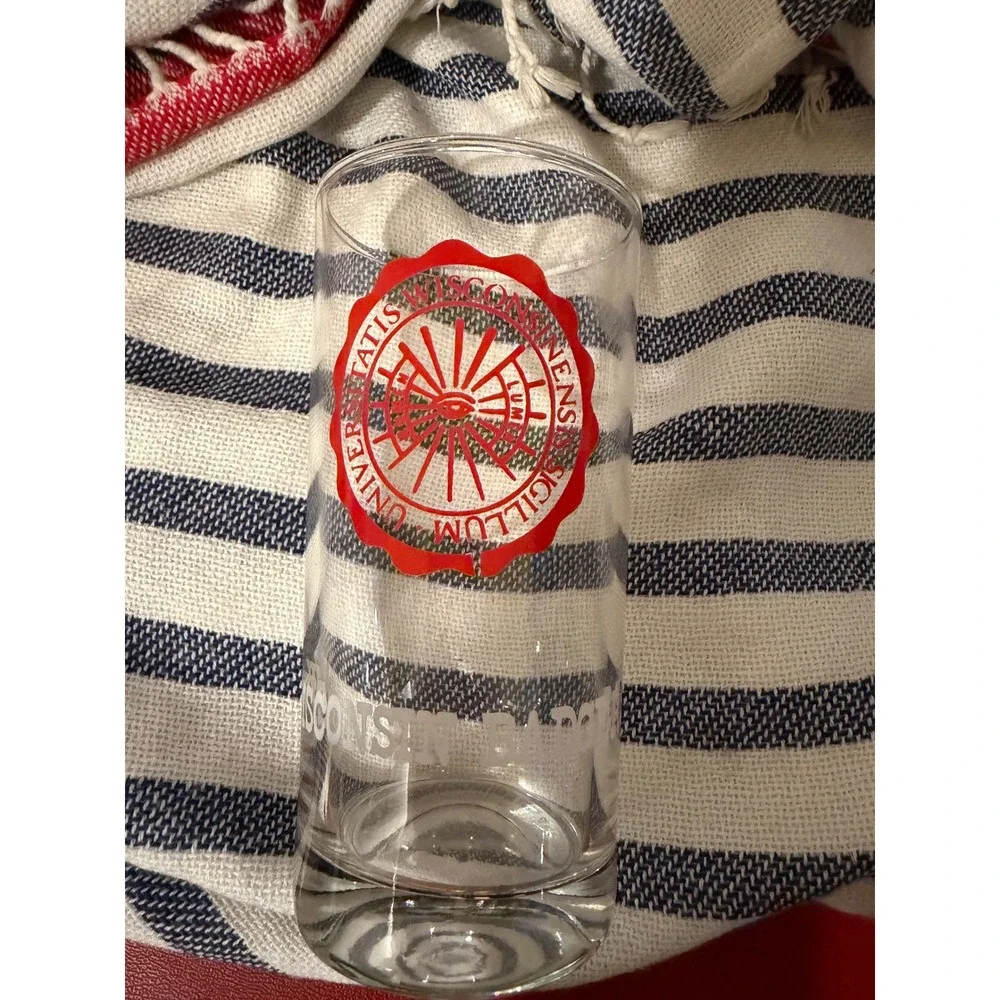 Vtg 60s University of Wisconsin Madison Seal Drinking Glass Red Crest Tumbler